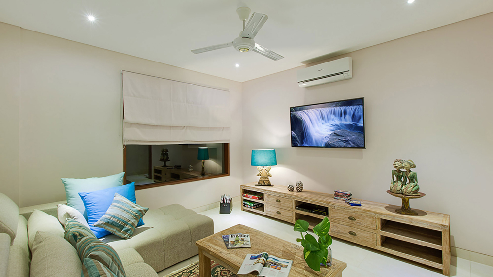 Villa Tirta Nila - Cosy TV lounge